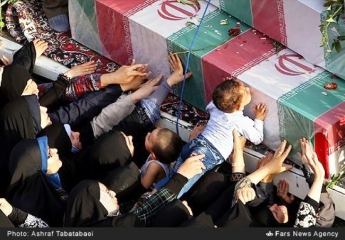 13940327220441907_PhotoL